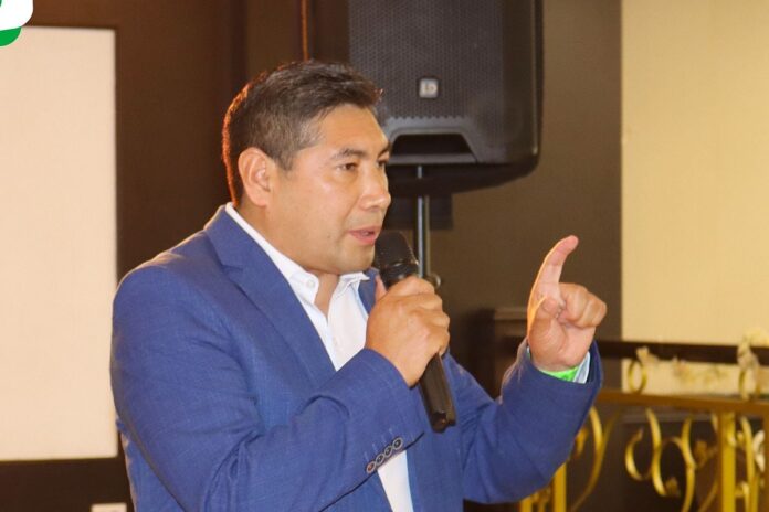 charlie-carrasco-propone-regresar-al-servicio-militar-obligatorio-para-quienes-no-estudian-ni-trabajan