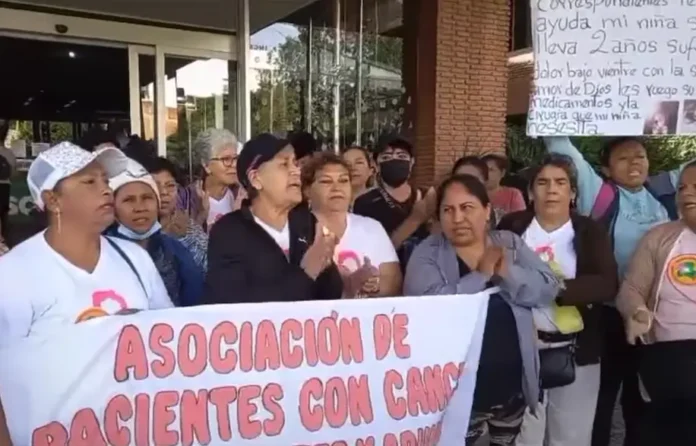 santa-cruz:-pacientes-con-cancer-exigen-medicamentos