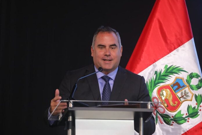el-candidato-rafael-belaunde-participa-este-miercoles-en-la-tercera-fecha-del-debate-presidencial-del-jne