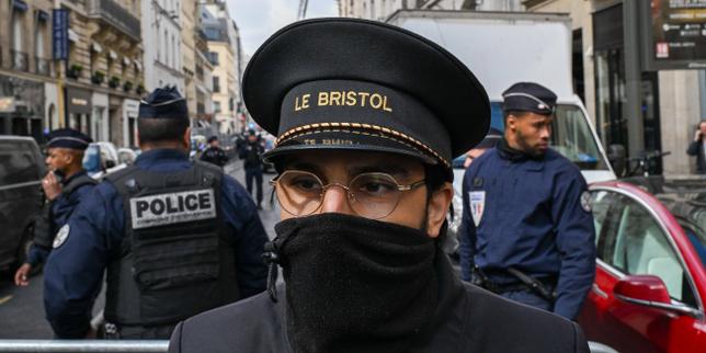 incendie-au-palace-le-bristol:-dos-benditos-en-un-fuego-«assez-importante»-desormais-maitrise