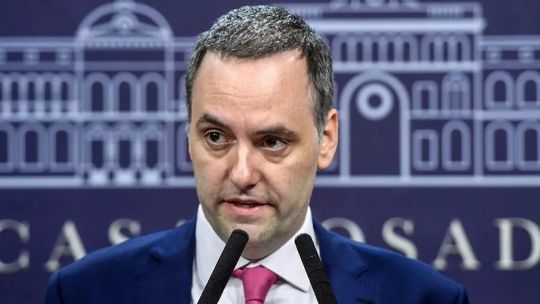 ‘nada-que-ocultar’:-el-jefe-de-gabinete,-manuel-adorni,-rechaza-las-cuestiones-sobre-riqueza-y-activos
