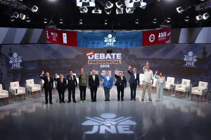 peru-debate-con-35-candidatos-y-ningun-favorito