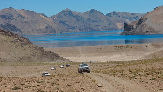 trilogia-de-altura:-desafio-off-road-a-las-lagunas-la-fea,-la-negra-y-cari-launa
