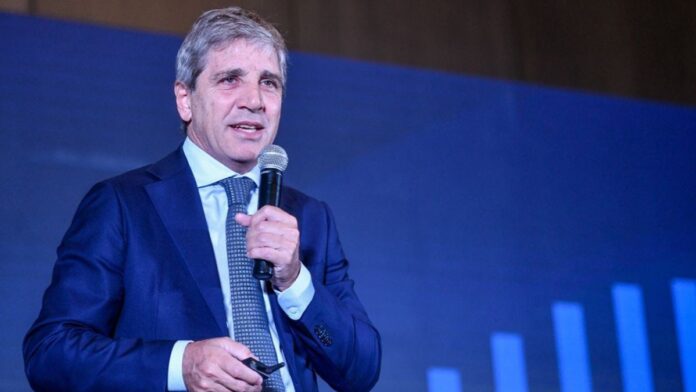 inflacion:-por-que-el-equipo-de-luis-caputo-anticipa-una-baja,-pese-al-impacto-de-la-guerra-y-ajustes-en-tarifas