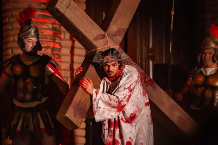 iglesia-abre-la-semana-santa-con-la-presentacion-de-la-obra-“el-calvario”