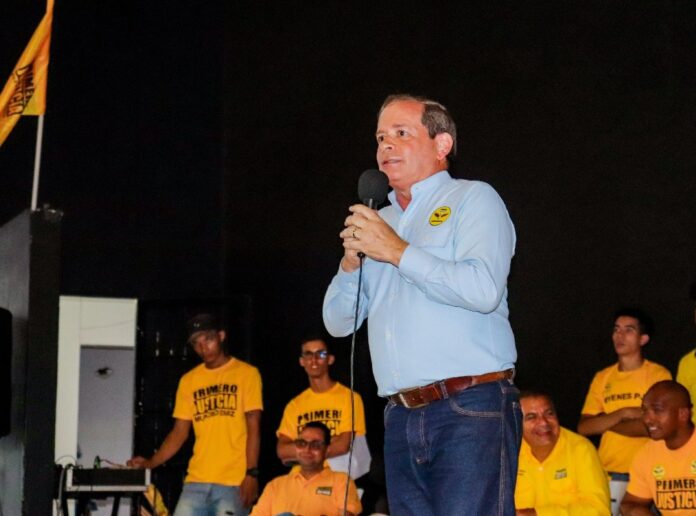 juan-pablo-guanipa-carga-contra-elvis-amoroso:-“no-podemos-ir-a-una-eleccion-con-ese-sinverguenza-alli”