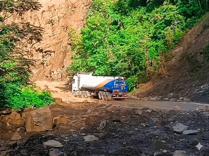 derrumbes:-la-abc-cierra-ruta-a-los-valles-a-camiones-del-alto-tonelaje