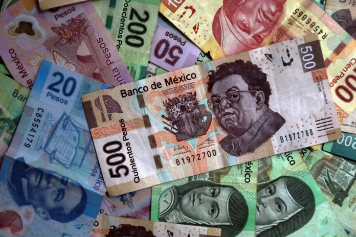 el-peso-mexicano-supera-los-18-mientras-la-bmv-culmina-el-peor-mes-desde-que-comenzo-la-guerra-con-iran