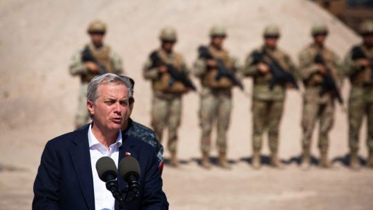 chile-de-kast-frustra-planes-para-entregar-papeles-a-casi-200.000-migrantes