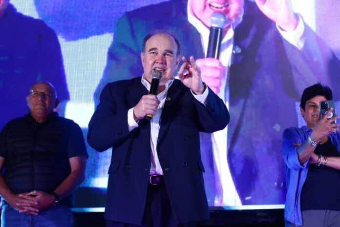 rafael-lopez-aliaga-pide-a-sus-simpatizantes-en-tumbes-asumir-rol-de-miembros-de-mesa-si-es-necesario