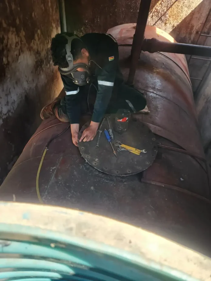 ypfb-ejecuta-limpieza-en-tanques-de-combustible-en-75-surtidores-de-su-propiedad