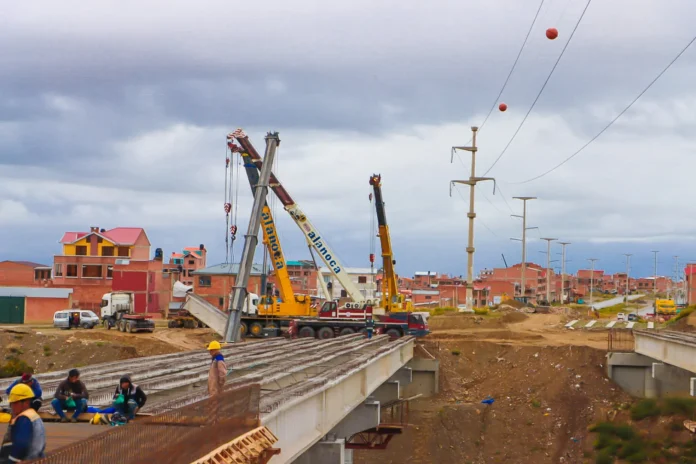 constructores-consiguen-decreto-que-ajusta-precios-en-obras-publicas