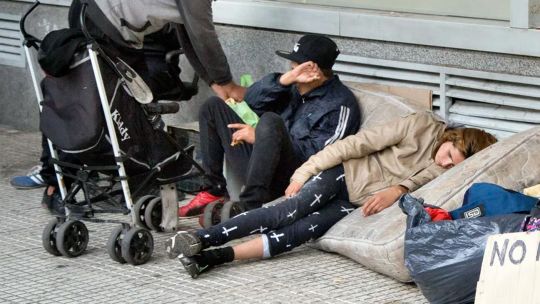 la-fuerte-caida-de-la-tasa-de-pobreza-en-argentina-da-un-impulso-a-milei