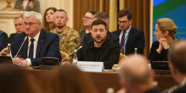 en-directo,-guerra-en-ucrania:-volodymyr-zelensky-asegura-que-se-entretendra-mercredi-par-visioconference-avec-les-emissaires-americains-et-le-secretaire-general-de-l’otan