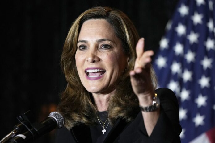 maria-elvira-salazar-pide-retomar-ciudadania-para-cubanos-y-venezolanos-tras-suspension-migratoria-en-ee-uu