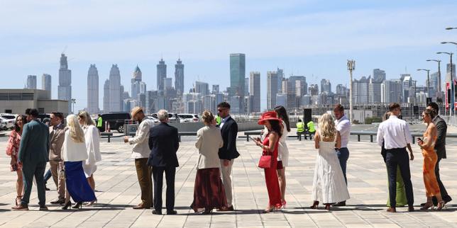 en-dubai,-despues-de-un-mes-de-guerra,-la-normalidad-a-todos-los-precios