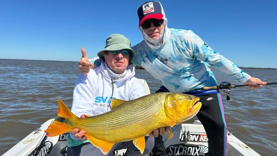 dorado-a-pleno-en-el-rio-uruguay:-jornadas-explosivas-a-solo-160-km-de-buenos-aires