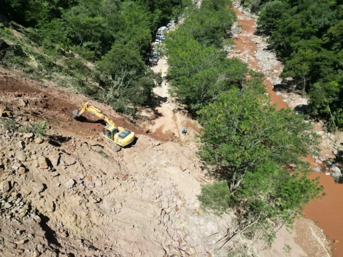 la-abc-restablece-el-transito-en-el-tramo-la-angostura-–-samaipata