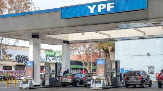 argentina-mantendra-los-precios-de-la-gasolina-en-un-cambio-hacia-el-libre-mercado-milei