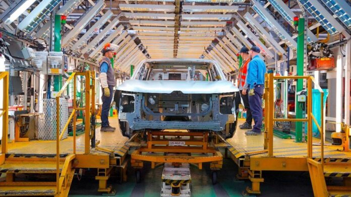 la-economia-sufrio-un-freno-en-febrero-y-la-industria-volvio-a-ser-el-sector-mas-golpeado,-con-caidas-de-hasta-11%