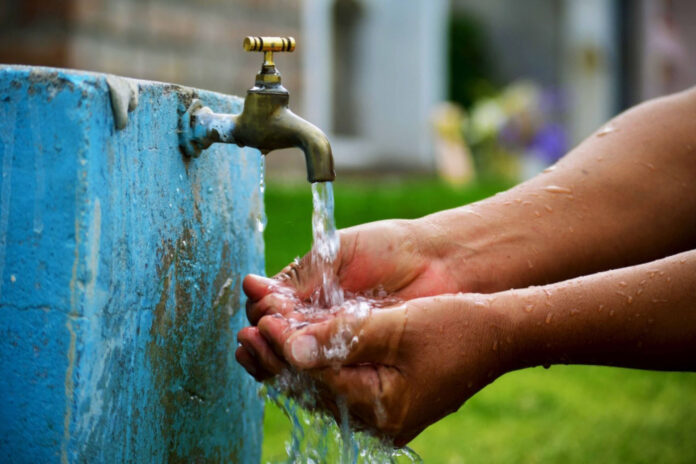 esperan-que-se-normalice-el-suministro-de-agua-en-baruta-para-este-#5abr