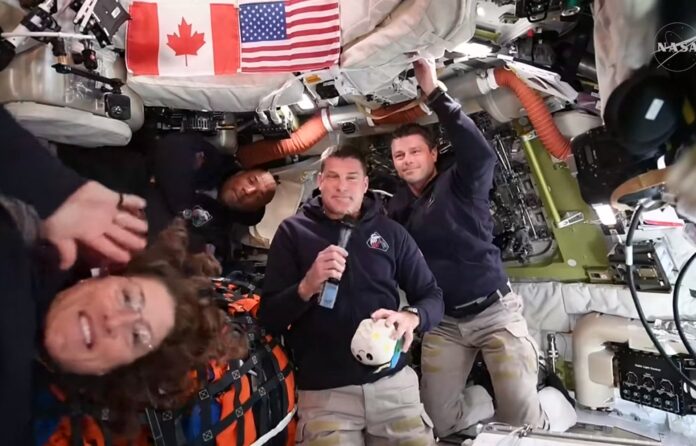 artemis-ii:-los-astronautas-ya-estan-a-mitad-de-camino-hacia-la-luna