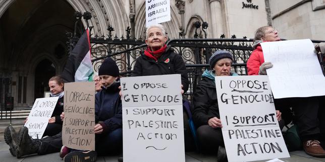 en-angleterre,-sept-personnes-arrested-lors-d’un-rassemblement-pres-d’une-base-militaire-utilisee-par-les-americanins