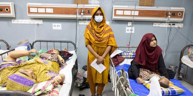 bangladesh-lanza-un-programa-de-vacunacion-de-urgencia-contra-una-epidemia-de-color-rojo-vivo