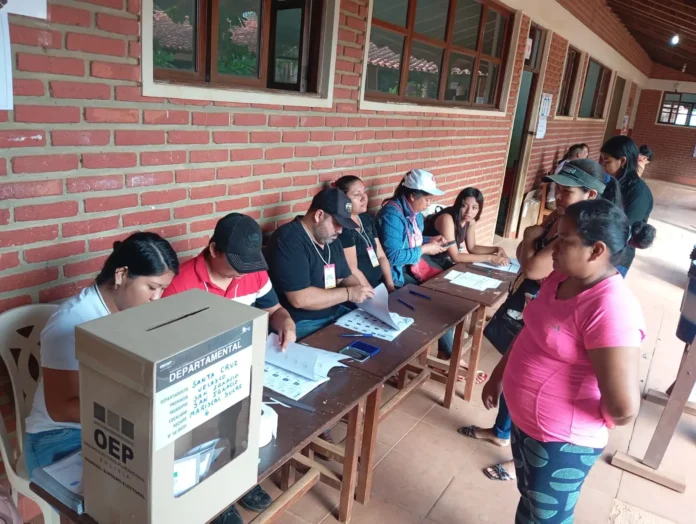 votacion:-santa-cruz-acaba-repeticion-y-alista-cierre-departamental