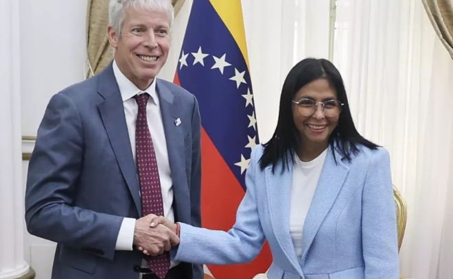 petroleo,-pero-tambien-democracia