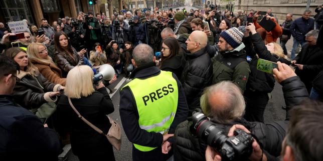 en-serbia,-la-ultima-television-independiente-hace-frente-a-las-presiones-del-poder