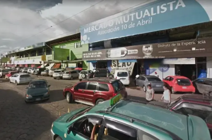 denuncian-orden-municipal-para-entregar-de-planos-del-mutualista