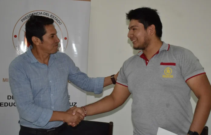 el-dde-de-santa-cruz-firma-convenio-para-mejorar-la-calidad-educativa
