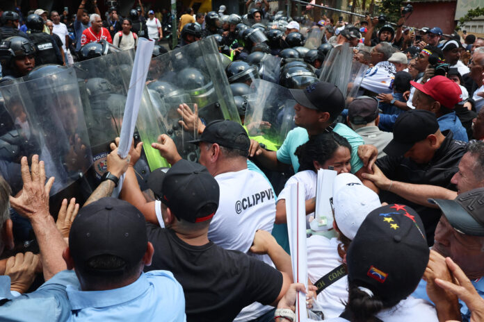 ipys-venezuela-exige-al-fiscal-general-y-a-la-defensora-del-pueblo-repudiar-los-ataques-a-la-prensa