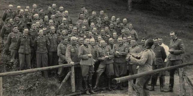 «-¿papy-etait-il-nazi?-»-:-en-alemania,-un-moteur-de-recherche-permet-de-savoir-si-ses-aieux-etaient-membres-du-parti-national-socialiste