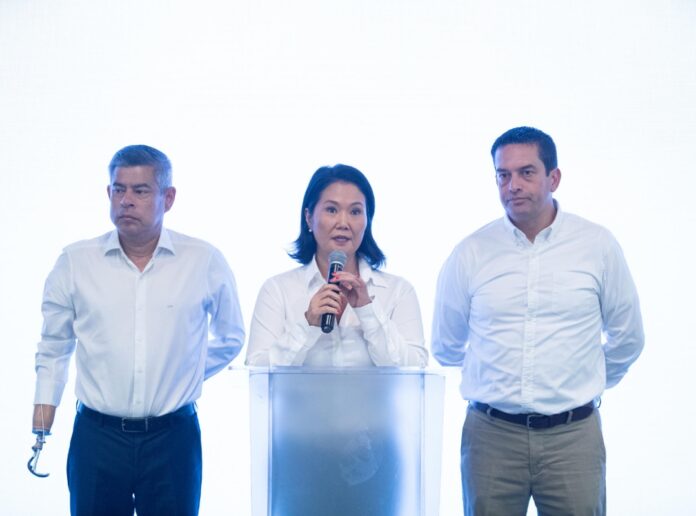 keiko-fujimori-encabeza-los-sondeos-a-boca-de-urna-de-la-eleccion-presidencial-en-peru
