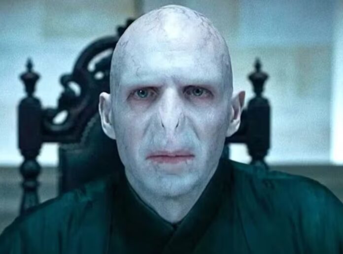 ralph-fiennes-no-quiere-volver-a-ser-voldemort:-asi-esta-hoy-el-actor-mas-camaleonico-con-tres-nominaciones-al-oscar
