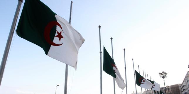 l’eclaircie-diplomatique-de-l’algerie-confortee-par-la-visite-du-pape-leon-xiv