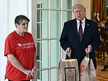 moment-trump-puts-‘doordash-grandma’-on-the-spot-about-very-controversial-issue-as-he-hands-her-a-wad-of-cash