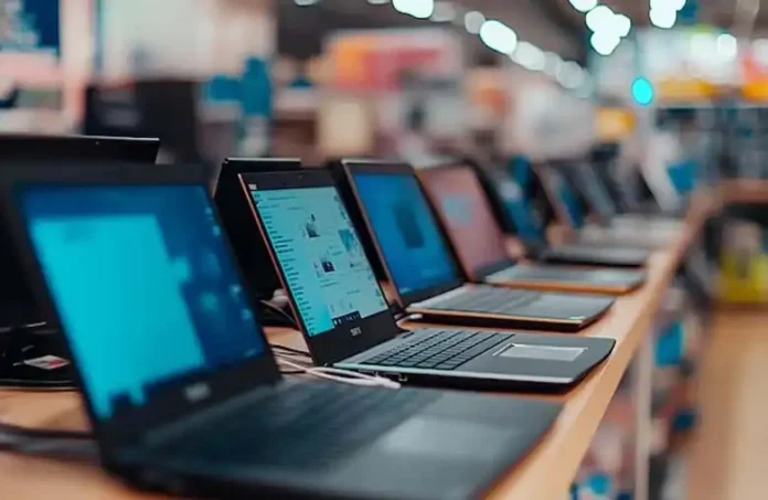 las-exportaciones-de-computadoras-de-mexico-aumentaron-un-145-%-a-85-mil-millones-de-dolares-en-2025,-superando-a-los-automoviles-como-principal-exportacion-de-ee-uu.