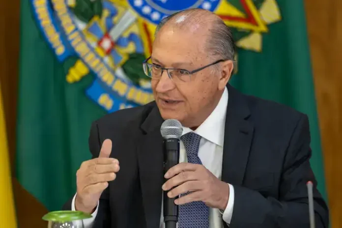 alckmin-defiende-el-impuesto-a-la-importacion-de-paquetes-pequenos-mientras-lula-lo-califica-como-un-error