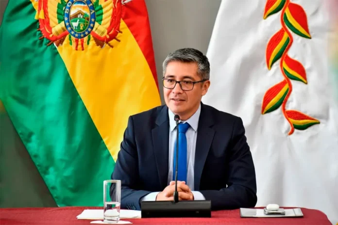 asamblea-interpelara-a-espinoza-pero-este-se-encuentra-en-eeuu