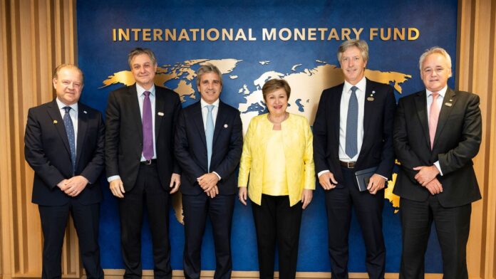 luis-caputo-se-reunio-con-kristalina-georgieva-y-avanzo-con-el-fmi-en-la-negociacion-de-la-deuda
