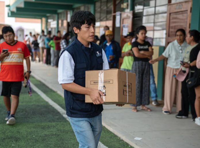 elecciones-en-peru:-resultados-para-la-segunda-vuelta-seran-en-mayo