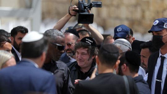 milei-dice-que-la-guerra-entre-estados-unidos-e-israel-contra-iran-es-“lo-correcto”