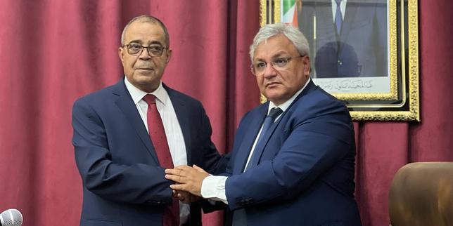 en-algerie,-un-ex-ministro-condenado-a-cinco-anos-de-prision-y-encarcelado-por-corrupcion