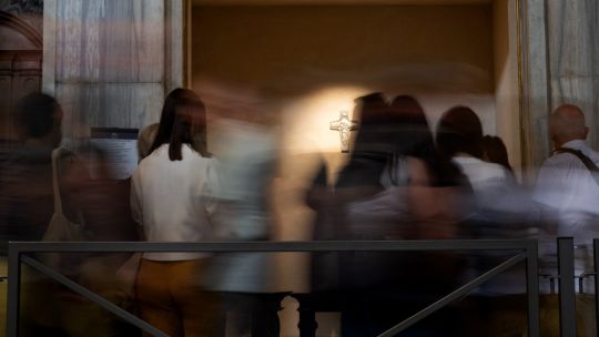 el-carino-por-el-papa-francisco-no-disminuye-en-el-primer-aniversario-de-la-muerte-del-difunto-pontifice