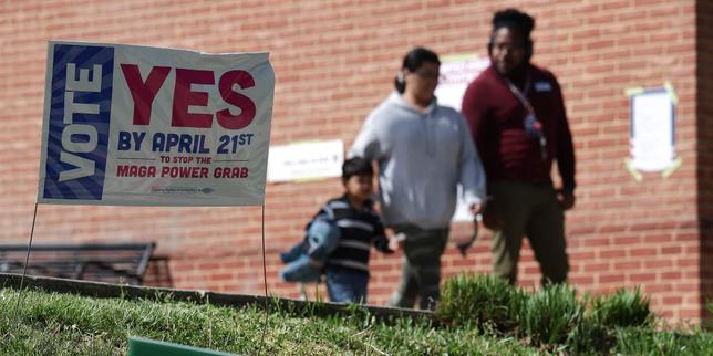 estados-unidos:-la-virginie-aprueba-por-referendum-un-redecoupage-electoral-favorable-a-los-democratas