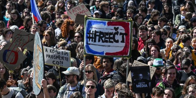 en-republique-tcheque,-el-audiovisuel-publico-s’inquiete-des-pressions-du-pouvoir
