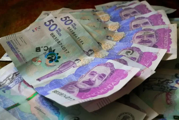 el-gobierno-del-petro-obliga-a-los-fondos-de-pensiones-privados-a-entregar-6.000-millones-de-dolares-a-un-fondo-publico